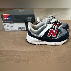KIDS New Balance 997R Hook & Loop Sneakers